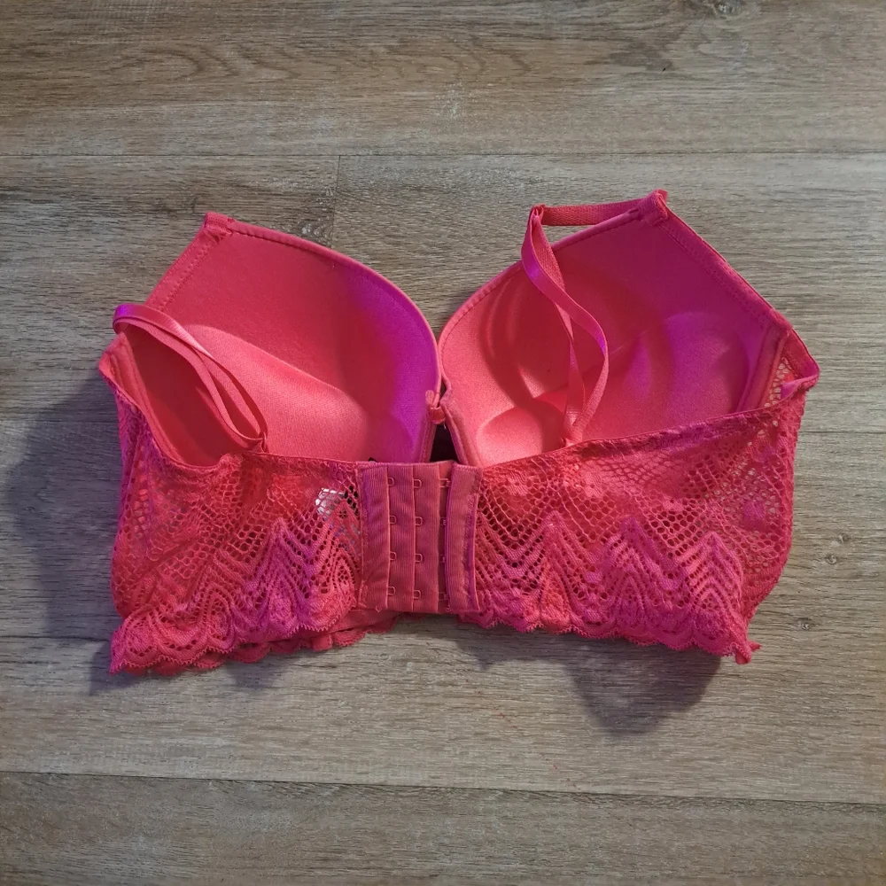 Kiss & Tell Intimates Hot Pink Padded Push-up Lace Bralette Bra Size 36D NWOT